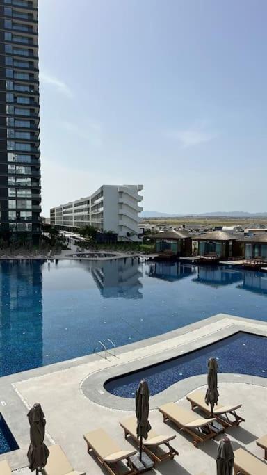 Grand Sapphire Resort Long Beach Trikomo Kültér fotó
